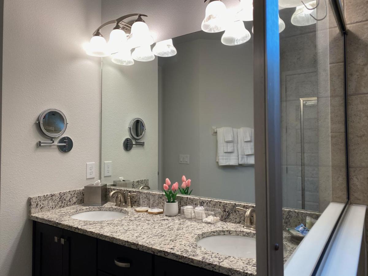 Luxurious Modern Villa Near Disney With Theater, Pool And Spa In Encore Resort At Reunion 奥兰多 外观 照片